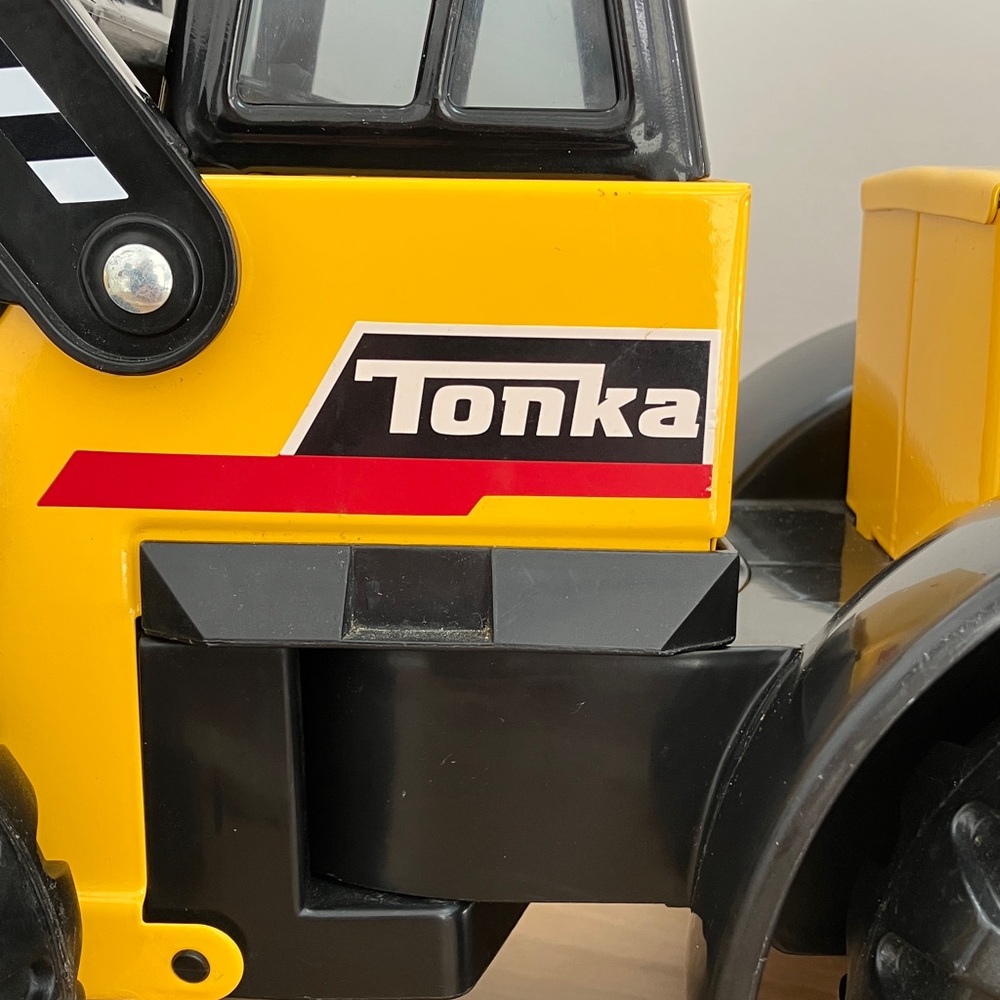Tonka Front Loader - Picture 2 of 7